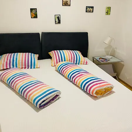 Apartment Etna! Near To Airport Sarajevo