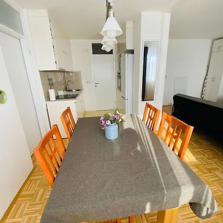 Etna! Near To Airport Apartmán *